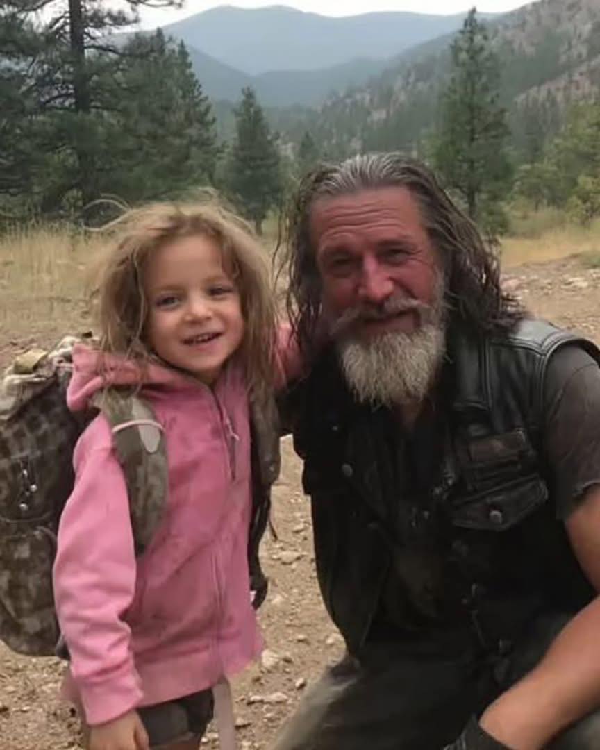 Motociclista encontra menina desaparecida após dias de buscas sem sucesso