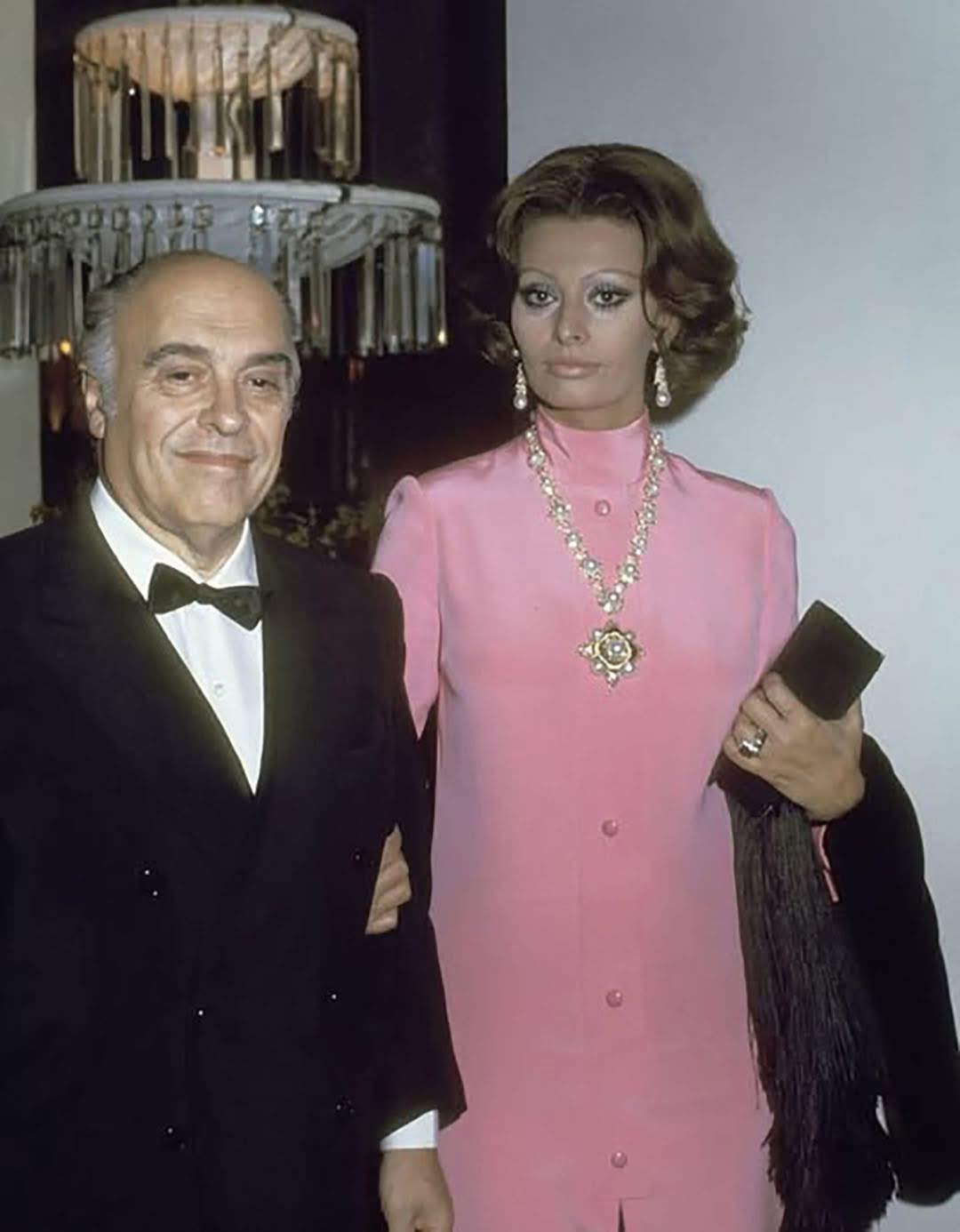O filho de Sophia Loren revela o segredo por trás do amor duradouro entre sua mãe e Carlo Ponti